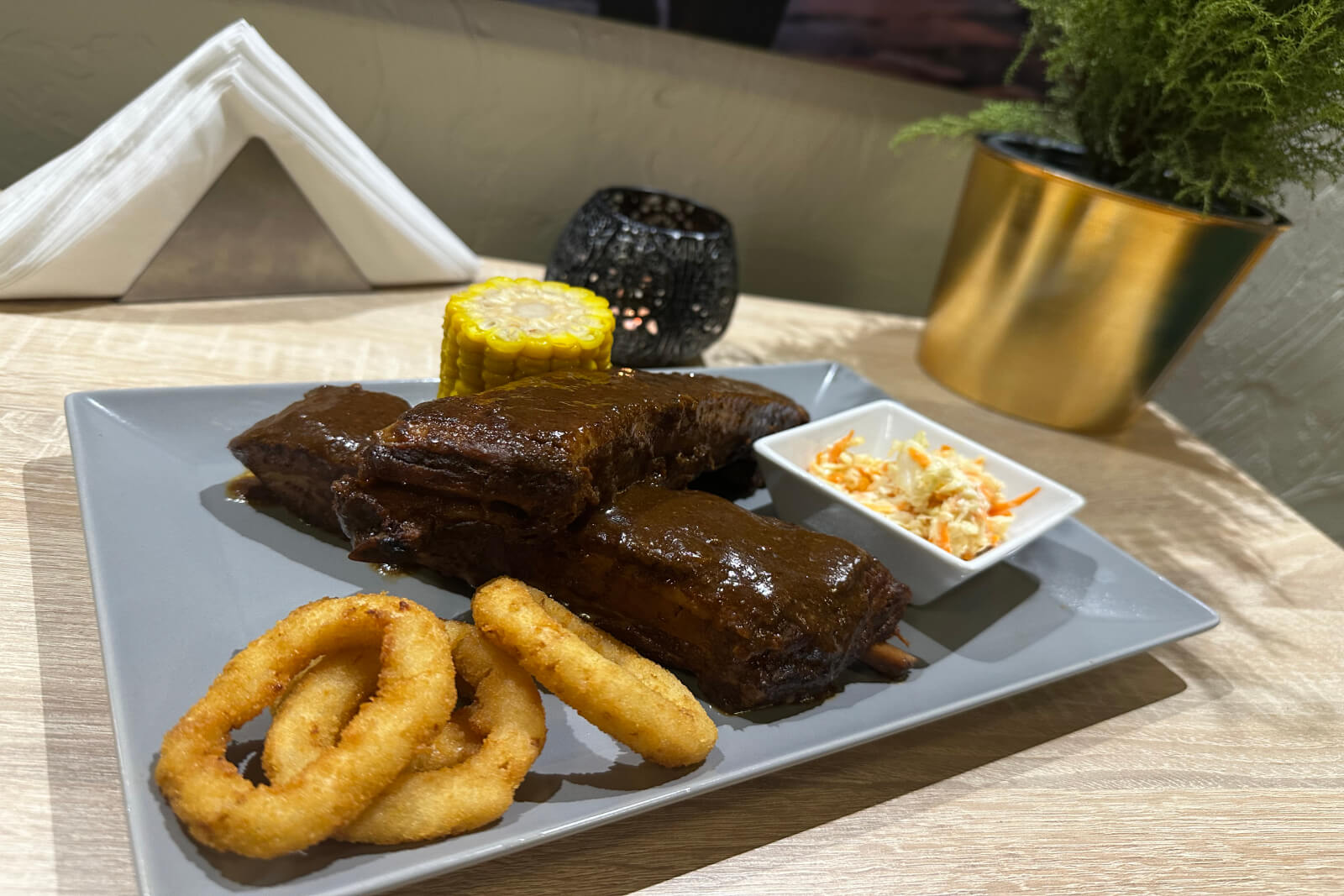 Żeberka BBQ lub Pieprzowe