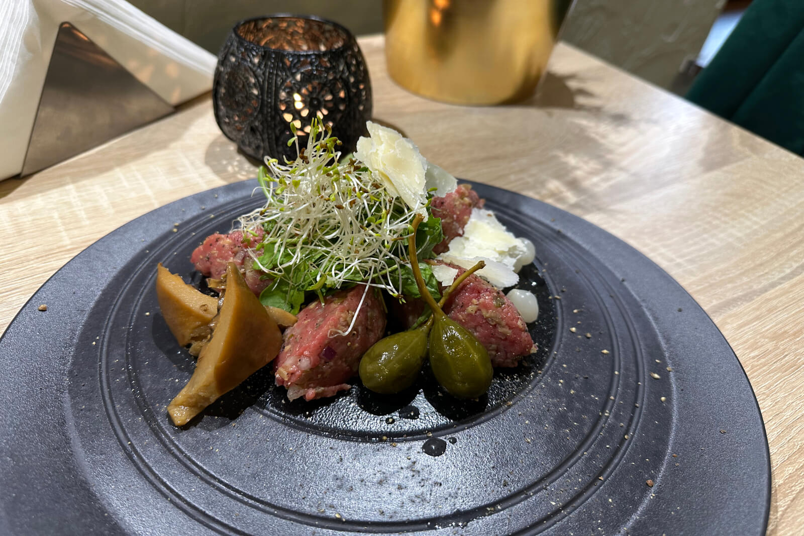 tatar z polędwicy wołowej